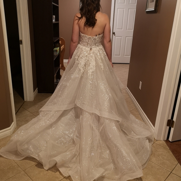 Essense of Australia Wedding Dress Size 6 - Picture 5 of 8